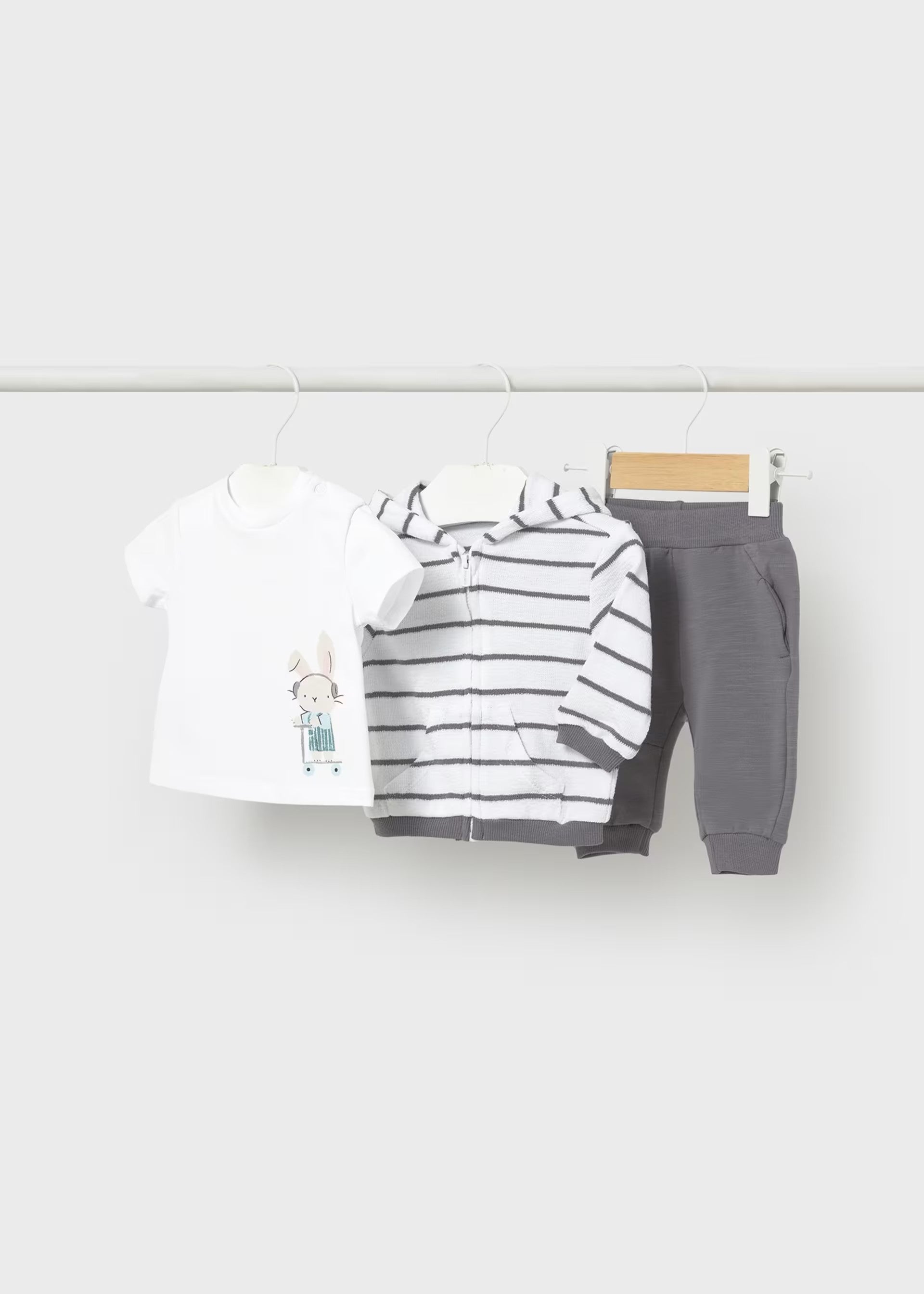 Chándal con camiseta