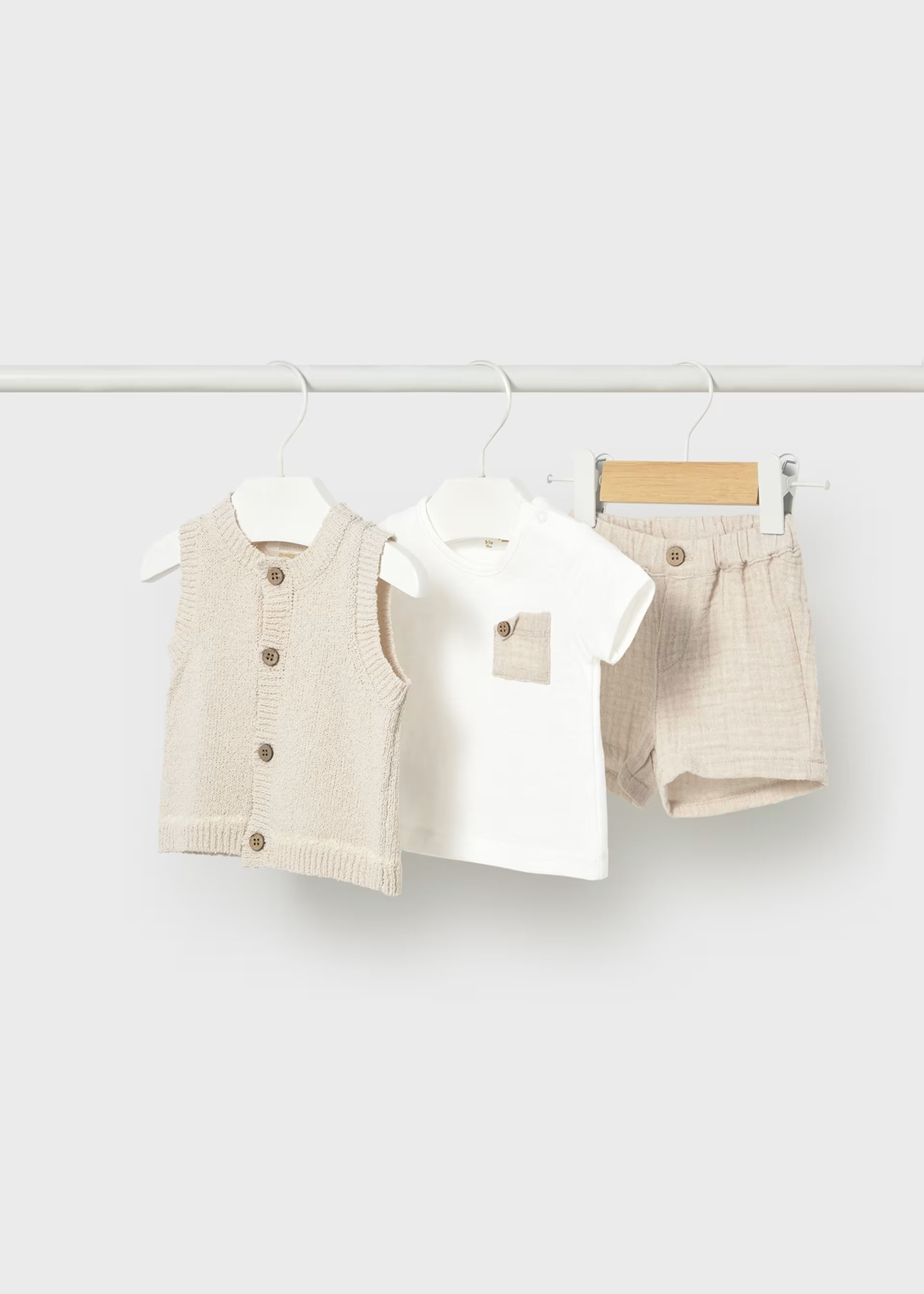 Conjunto 3 piezas con chaleco
