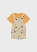 Conjunto peto estampado y camiseta
