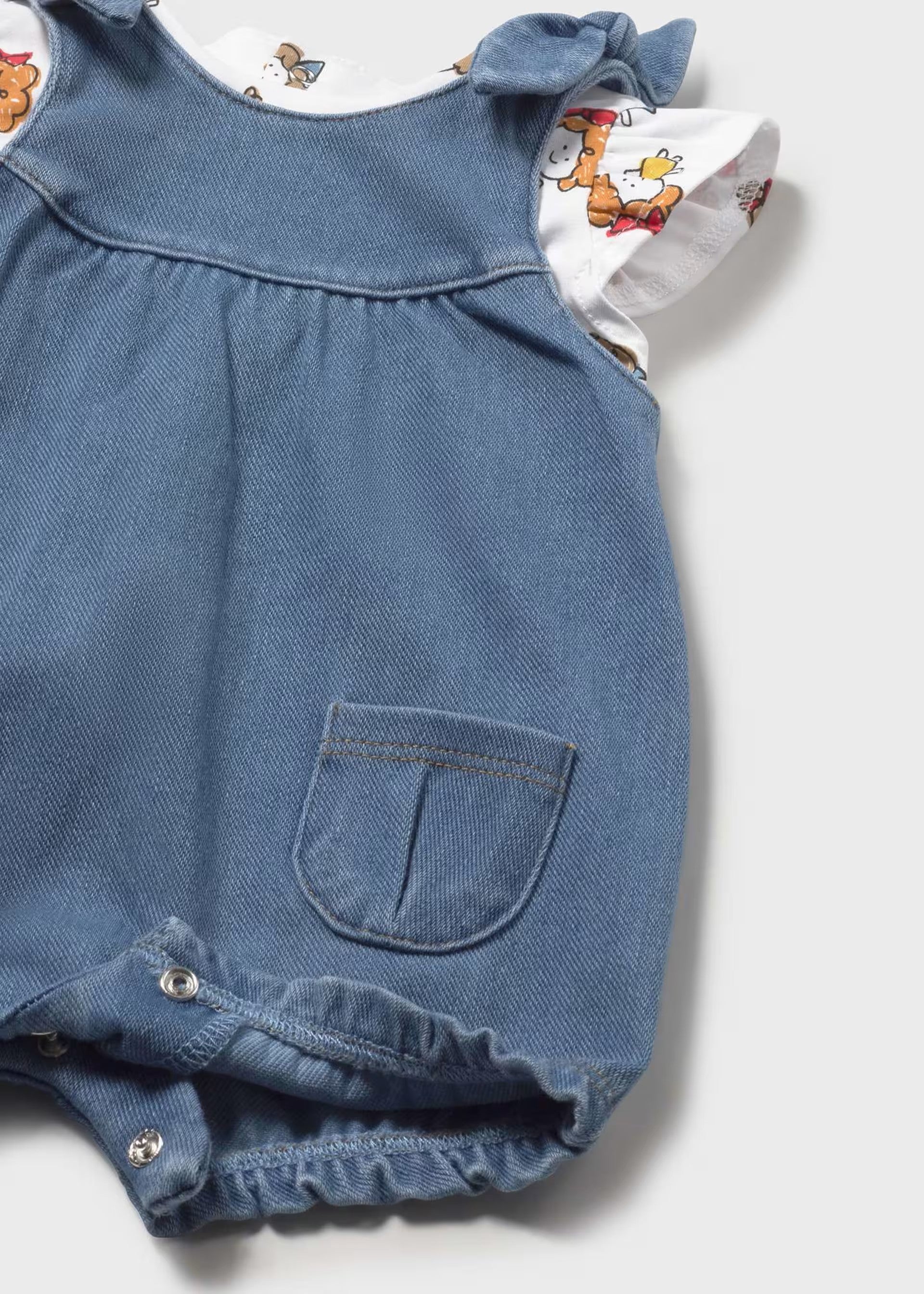 Conjunto peto y camiseta