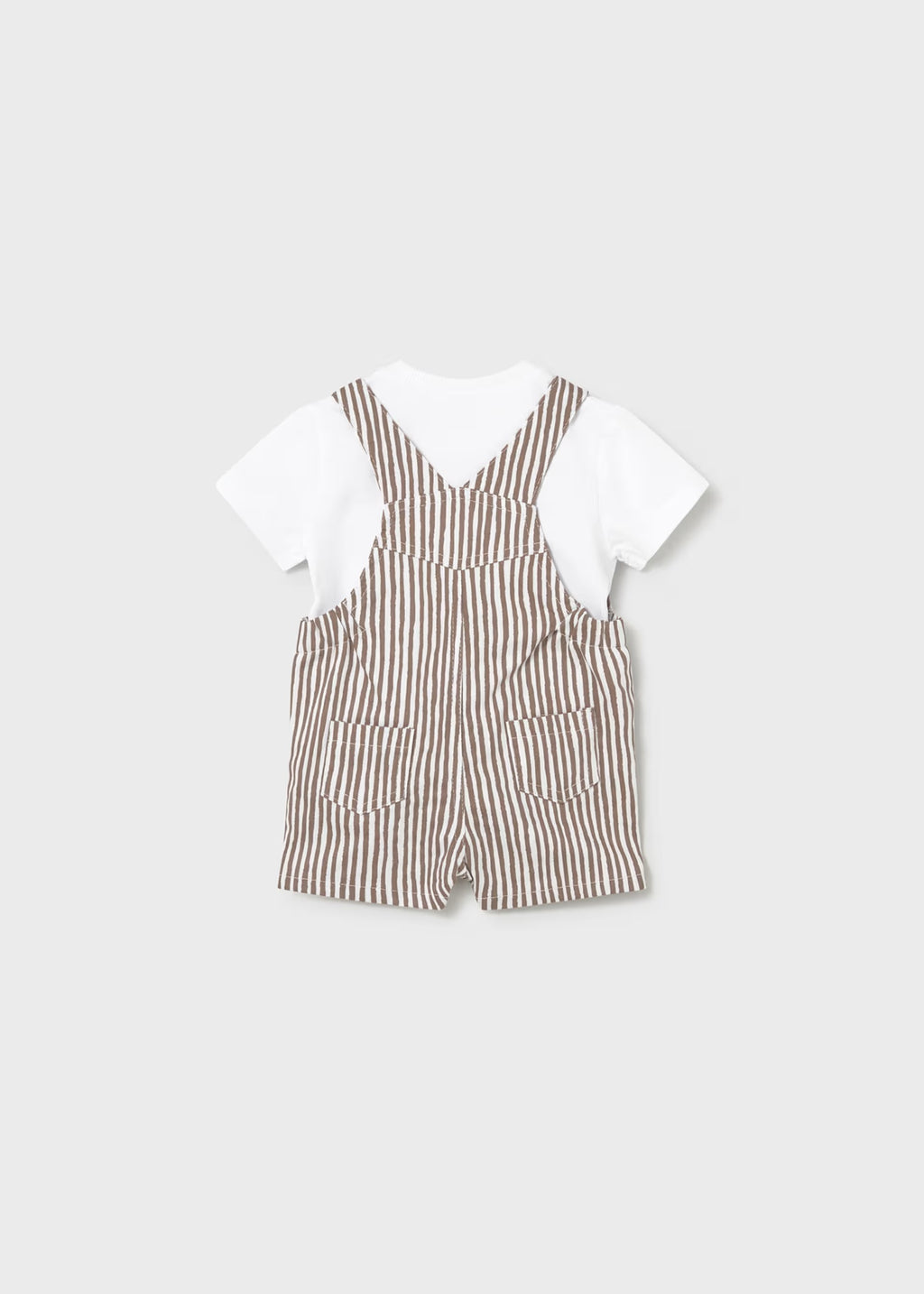 Conjunto peto y camiseta