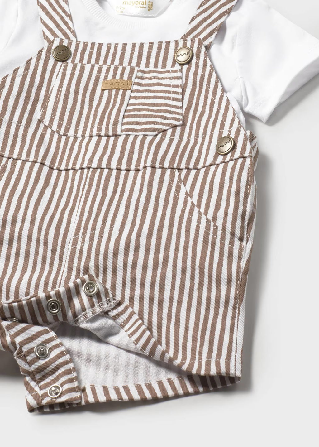 Conjunto peto y camiseta