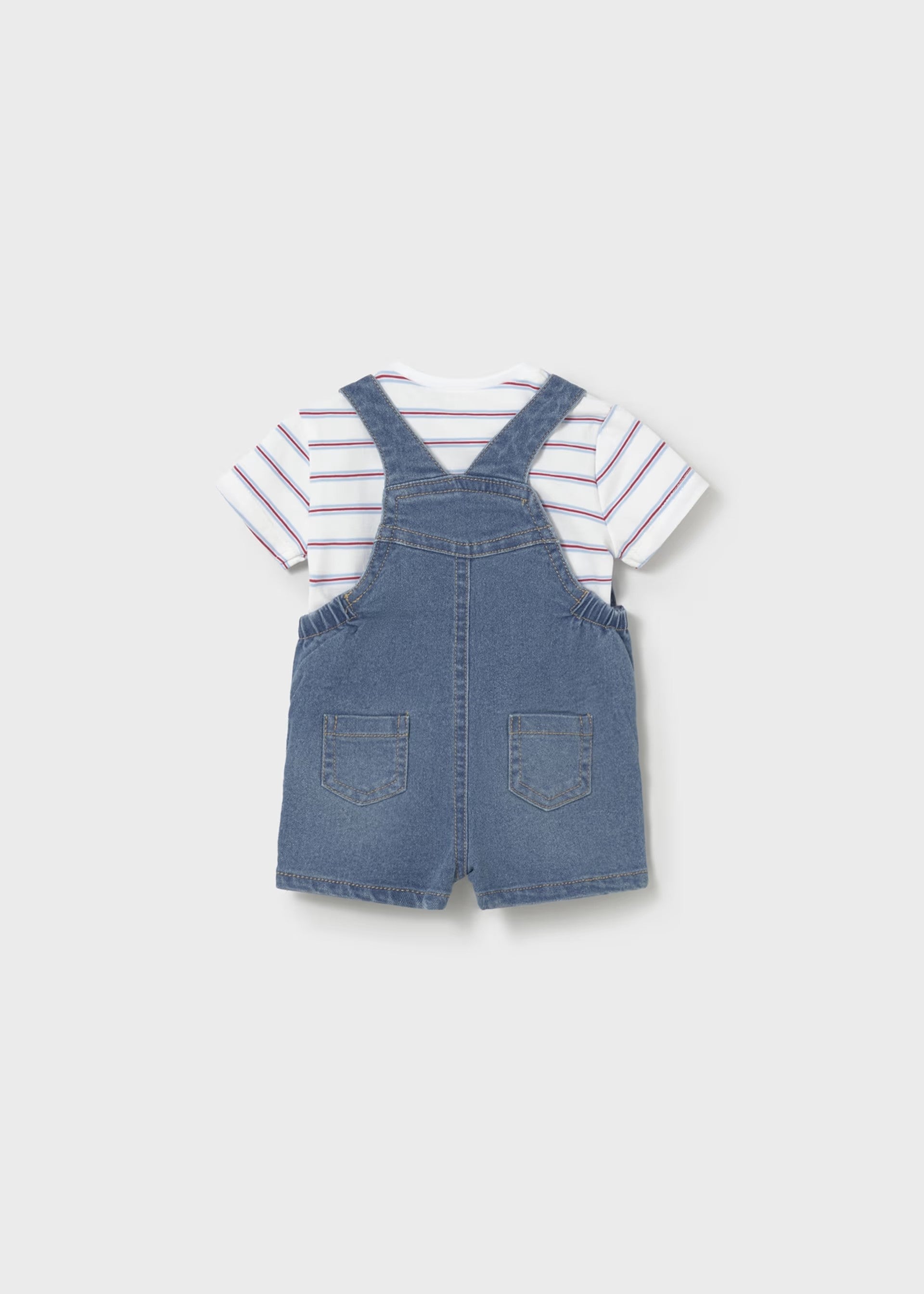 Conjunto peto y camiseta