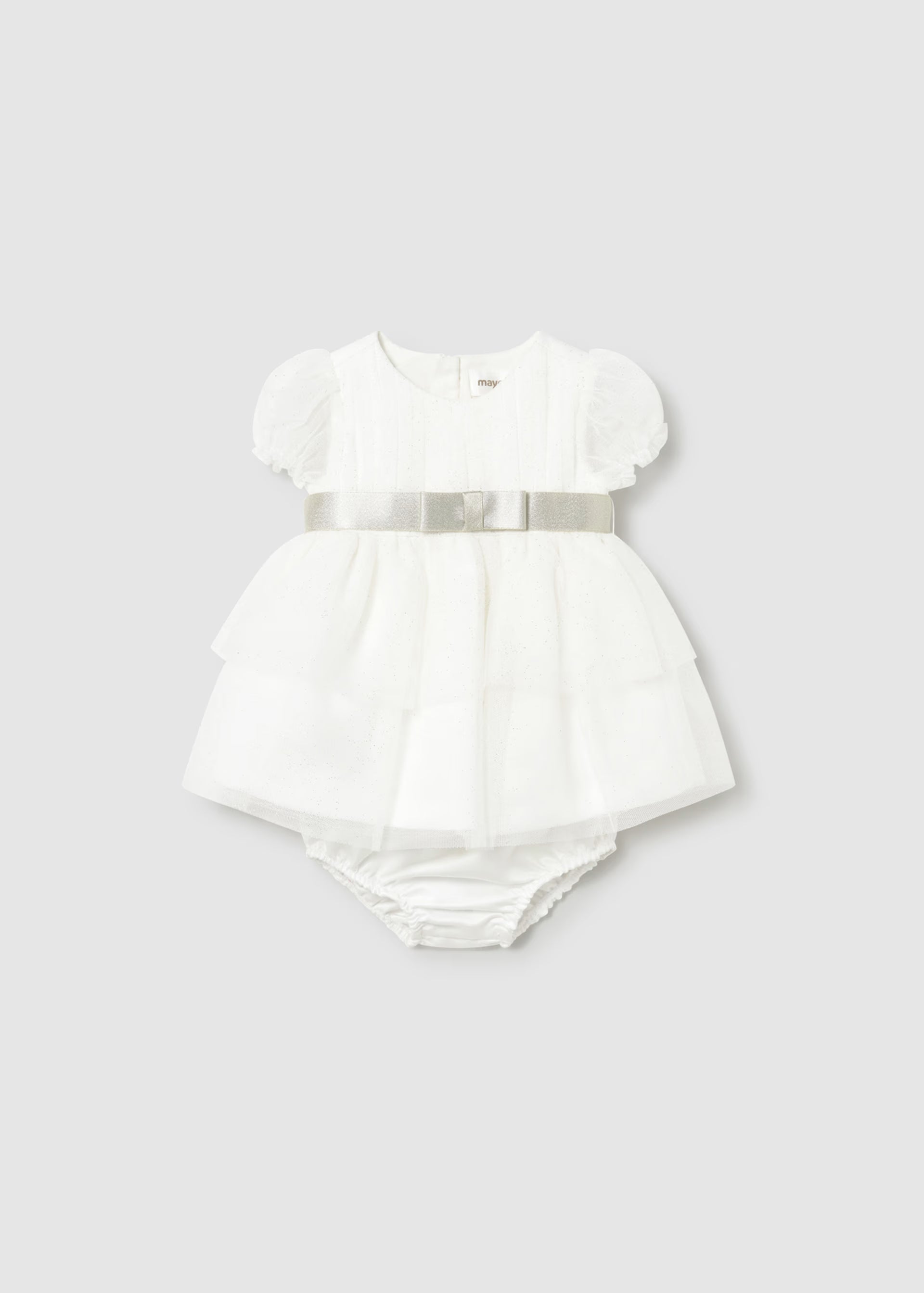 Vestido tul con cubre pañal ceremonia